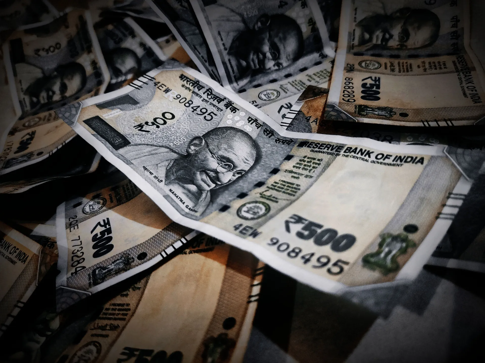 INR investment in Dubai